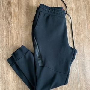 Nike tech fleece joggers Black